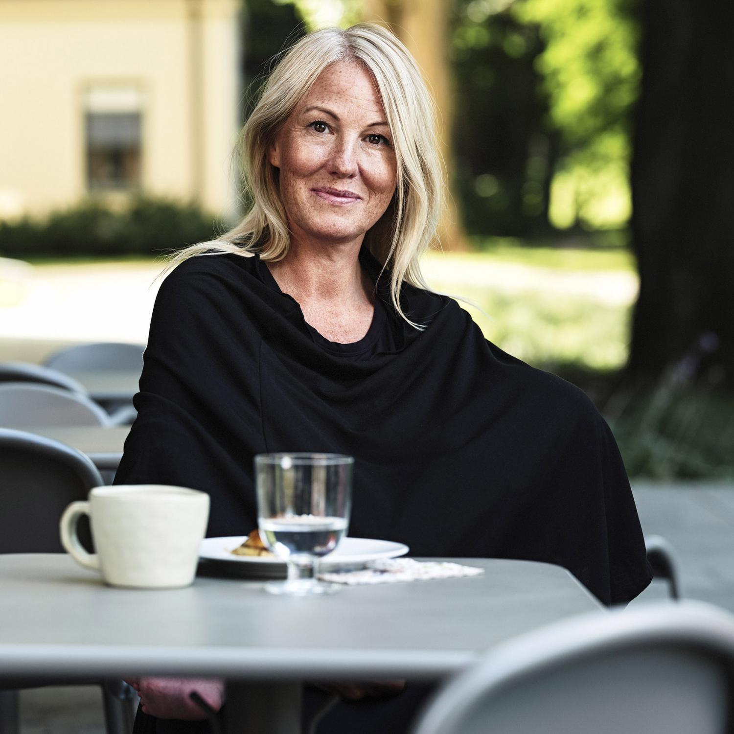 Amningsponcho - Svart