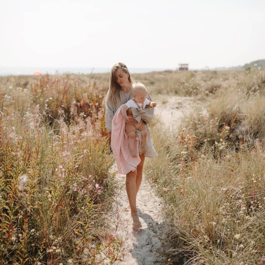 Rosa muslinfilt baby – Mushie Rose Vanilla