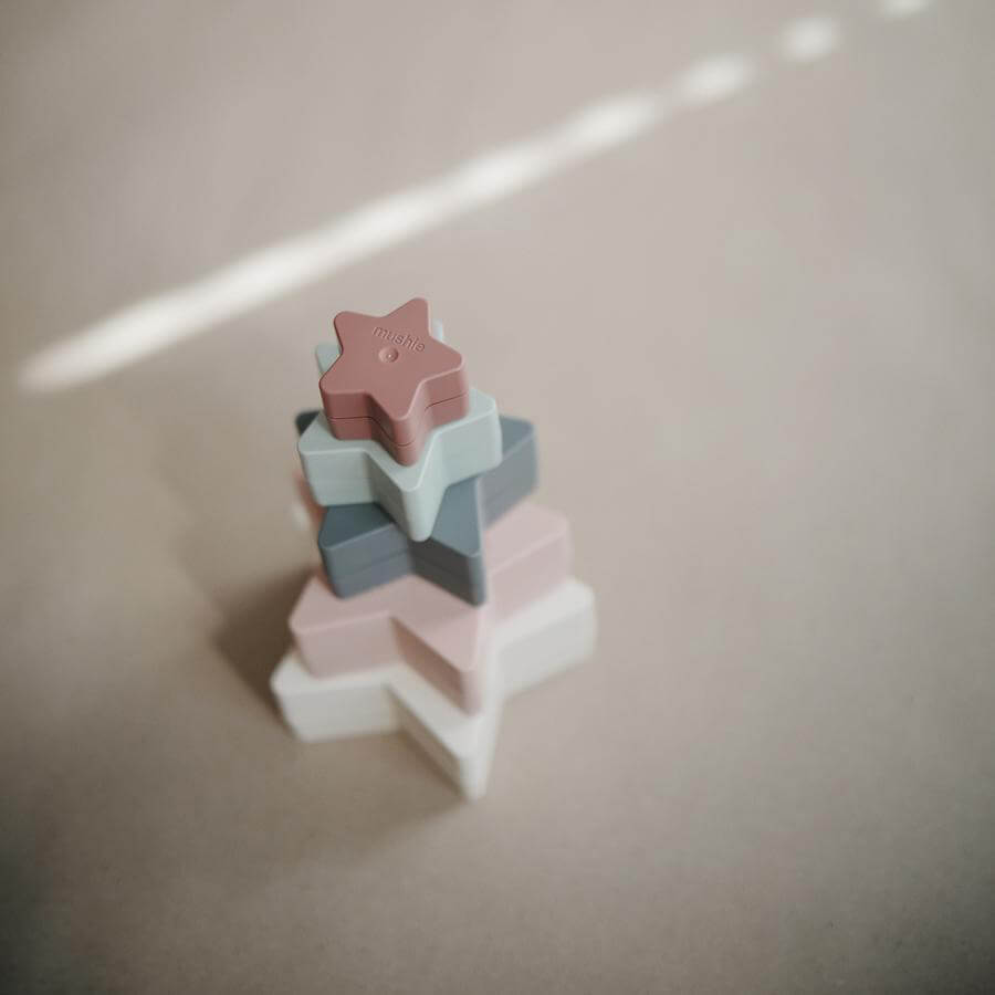 Mushie stapelleksak - Stjärnor